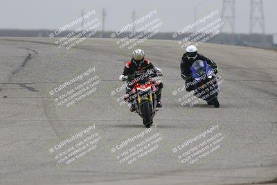 media/Nov-29-2025-TrackDaz (Sat) [[10ae2d9bce]]/B Group/Session 3 (Outside Grapevine)/